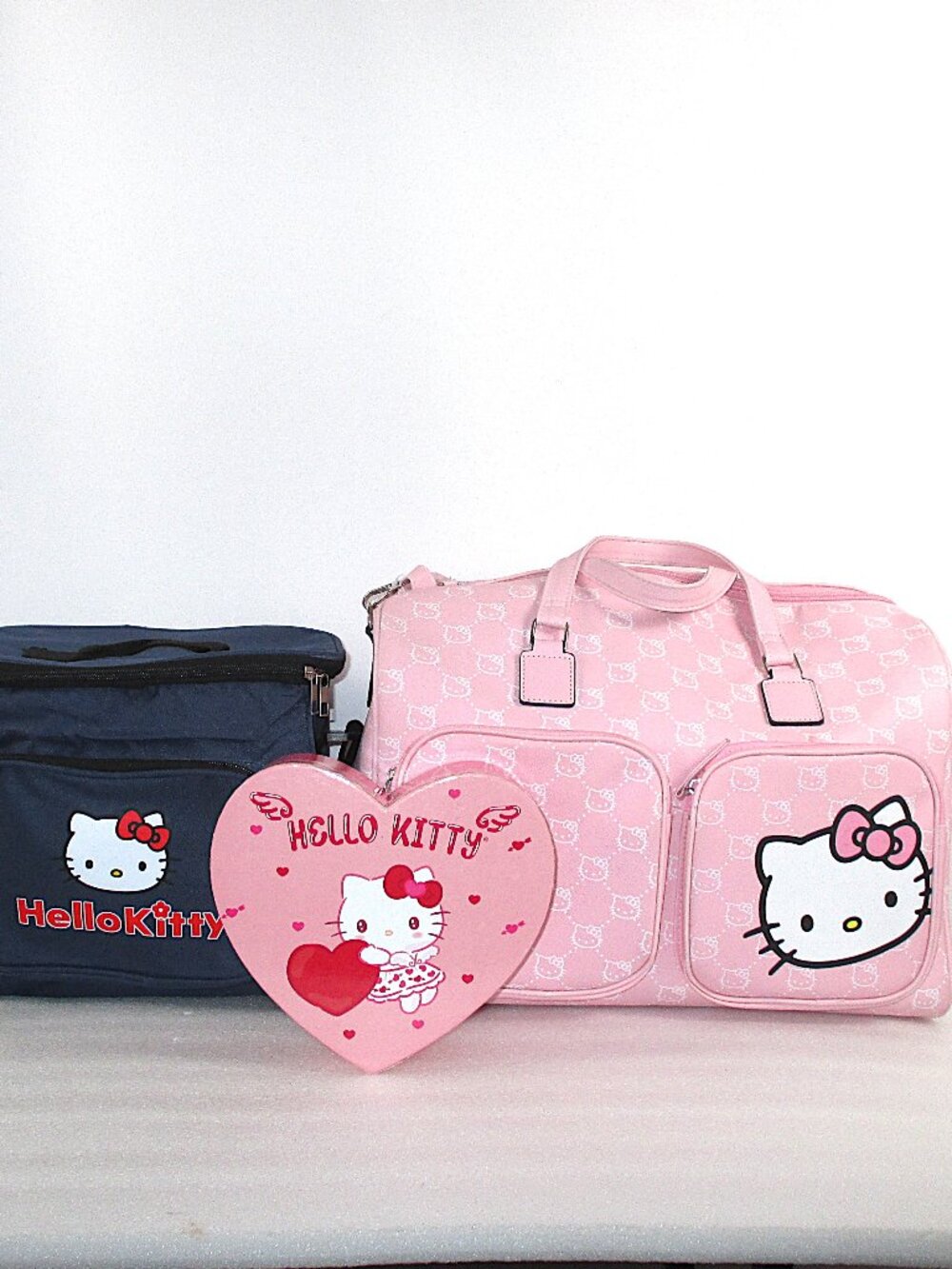 HELLO KITTY DUFFLE BUNDLE